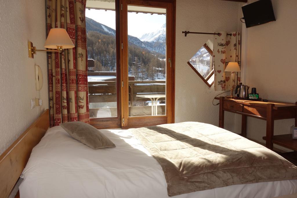 Hôtel L'Escale Blanche Les Orres Quarto foto